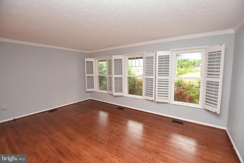 Primary Photo - 202 Markwood Dr