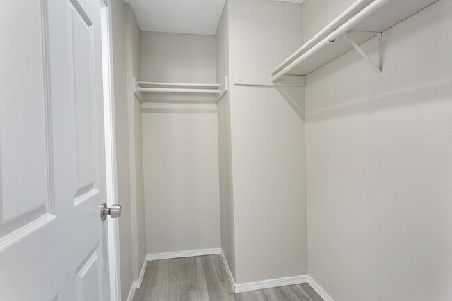 Foto del edificio - 1101 S Woodlawn St