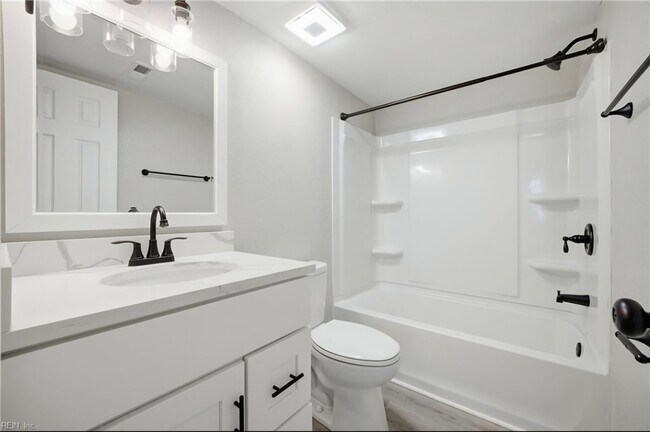 Foto del edificio - 513 Peak Ct