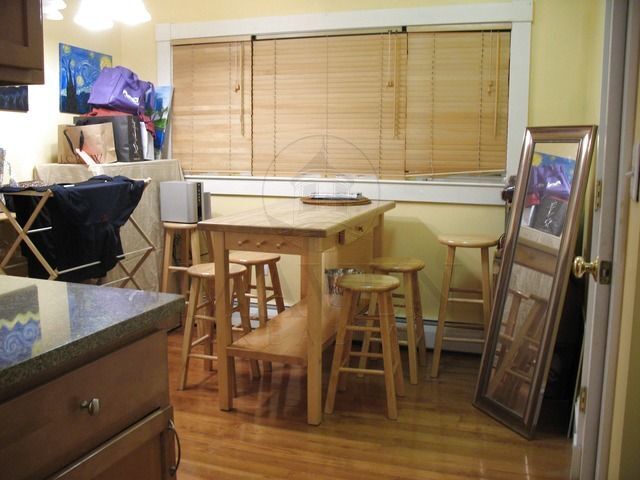 Foto del edificio - 27 1/2 Rossmore St