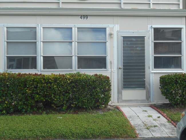 Building Photo - 499 Monaco Blvd