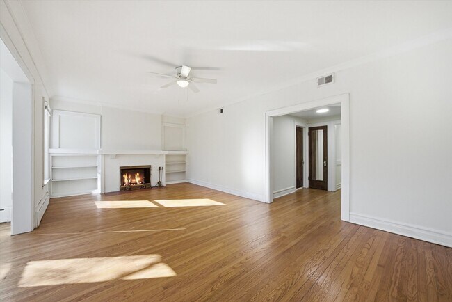 Foto del edificio - 5212 S Ingleside Ave