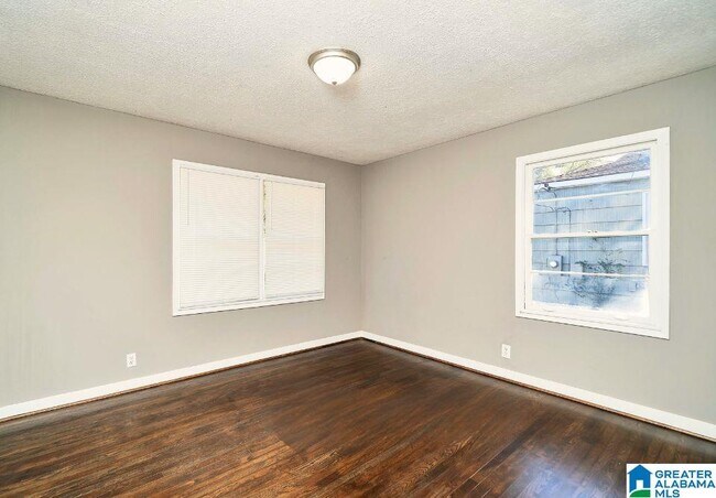 Building Photo - 1340 Vinesville Rd