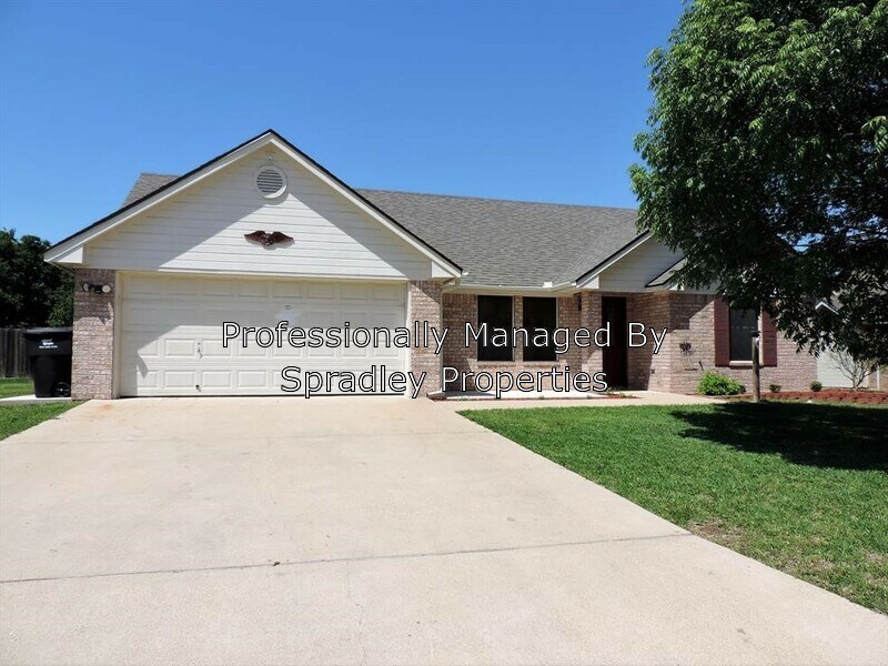 Primary Photo - 8812 Laurel Ridge