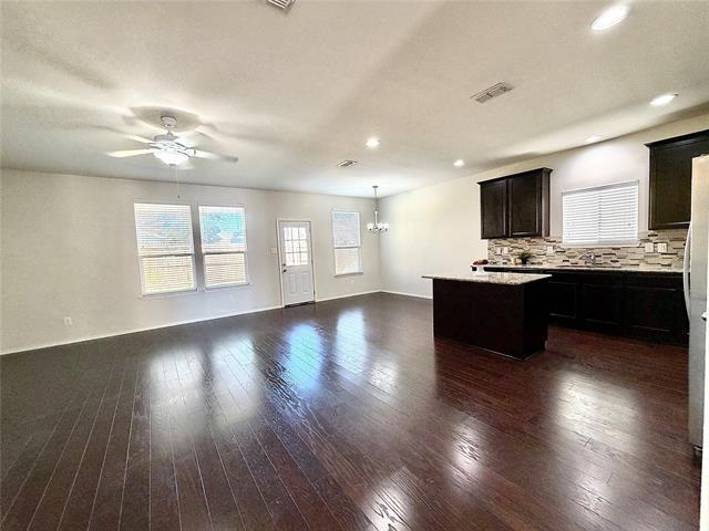 Building Photo - 412 Magma Dr