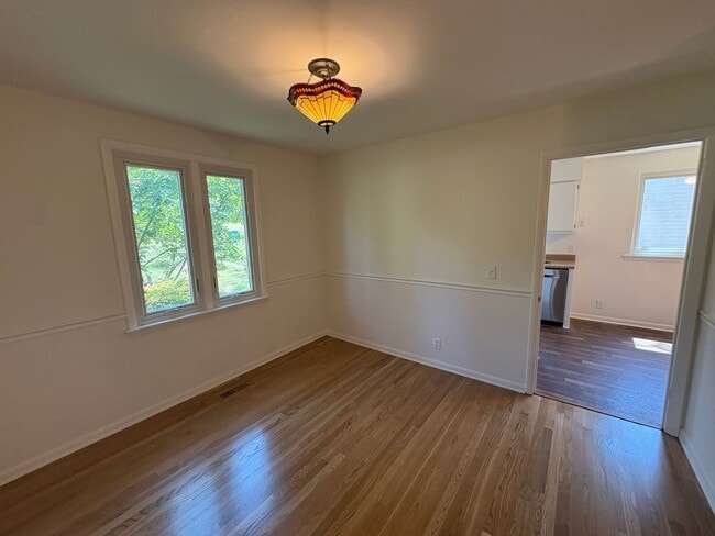Building Photo - 6808 River Ridge Dr