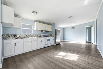 Building Photo - 39512 Donigan Rd