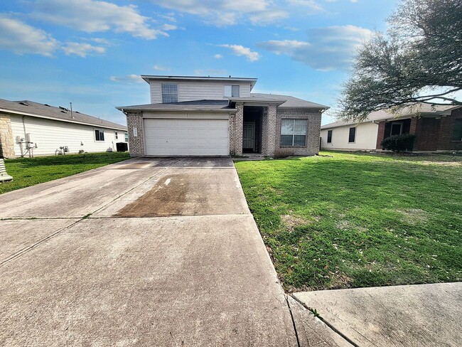 Building Photo - Charming 3/BR 2.5/BA Home with Bright Inte...