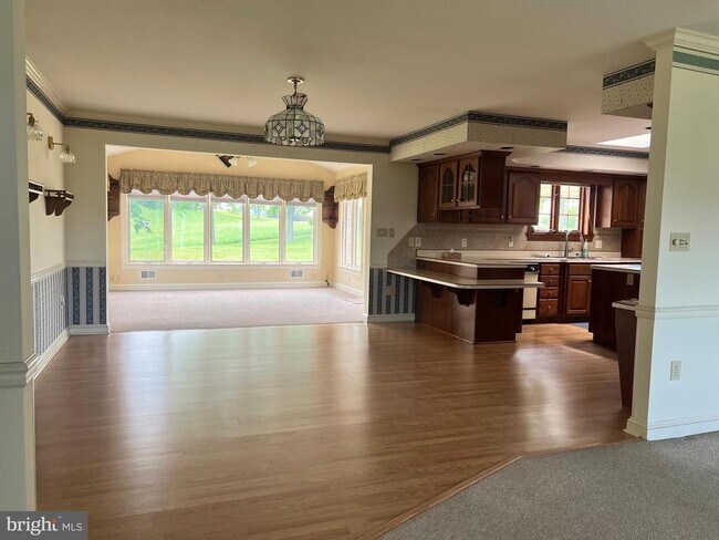 Foto del edificio - 10319 Harmony Rd