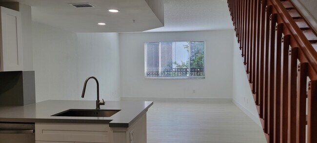 Foto del edificio - 781 SW 148th Ave