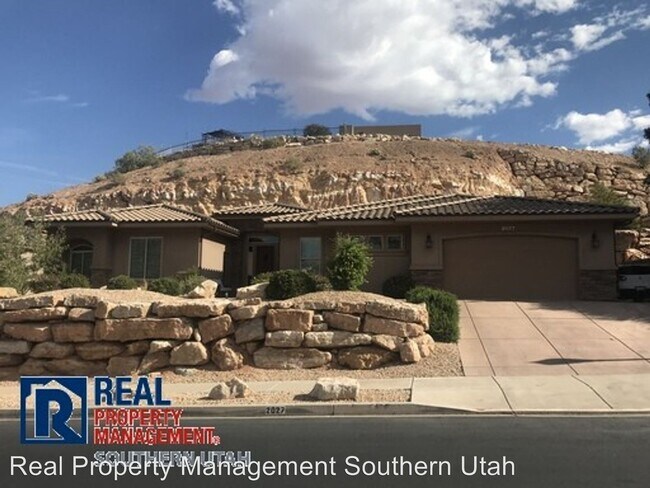 Building Photo - 3 br, 3 bath House - 2027 E Knolls Dr