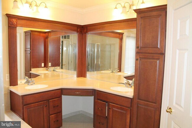 Foto del edificio - 24907 Earlsford Dr