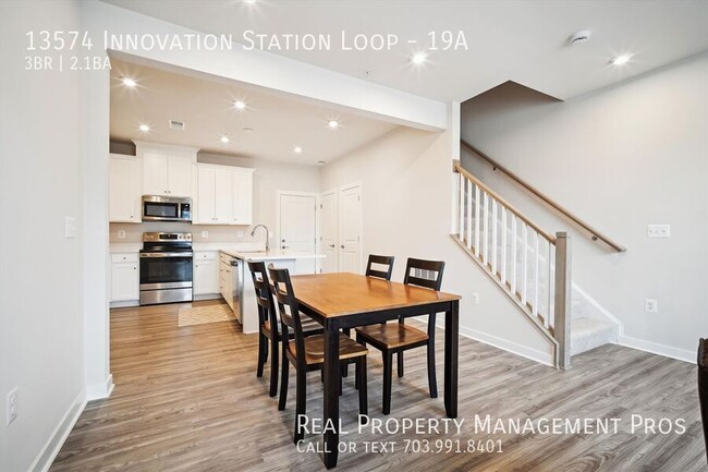 Building Photo - 13574 Innovation Station Lp
