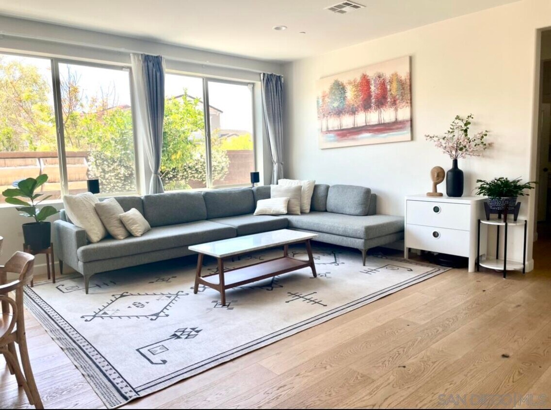 Foto principal - 15873 Babcock St
