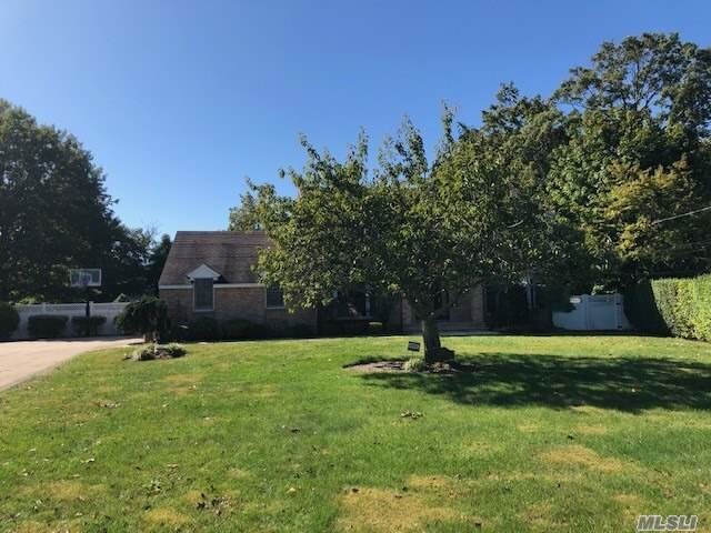 Foto del edificio - 324 Great River Rd