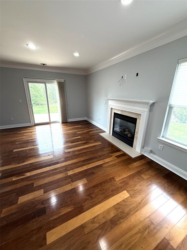 Foto del edificio - 3001 Willow Pond Dr