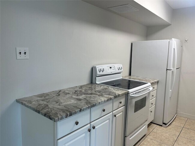 Foto del edificio - 10355 Paradise Blvd
