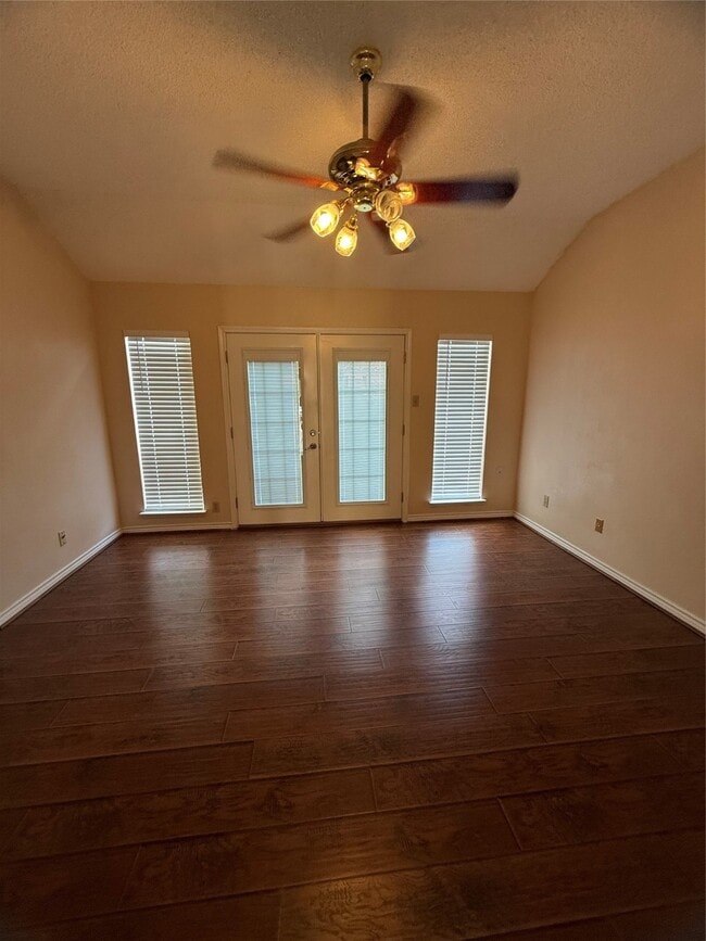 Building Photo - 4027 Summit Valley Dr