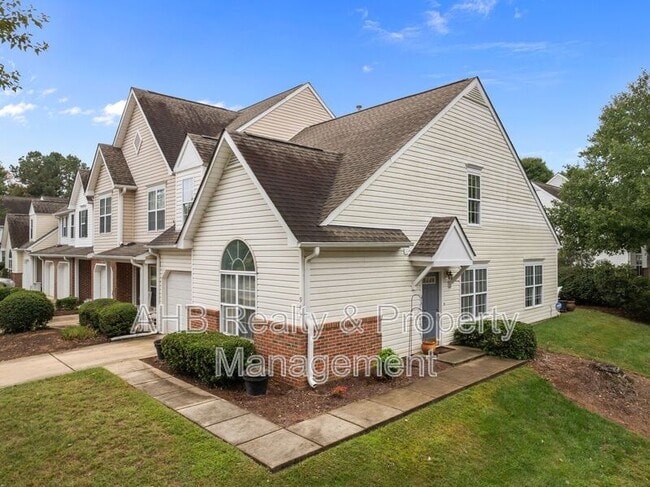 Foto del edificio - 949 Pensford Dr