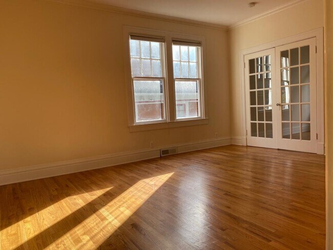 Building Photo - Aloha House - 3 bedrooms