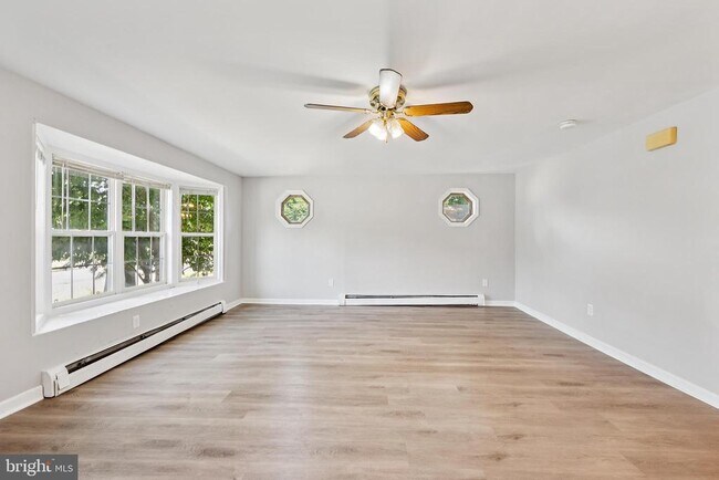 Building Photo - 8517 Osler Ave