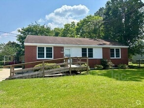 Building Photo - 418 Dove Pl