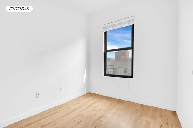 Foto del edificio - 227 E 111th St