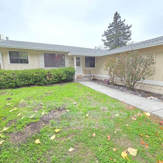 Foto del edificio - 1316 S McDowell Blvd