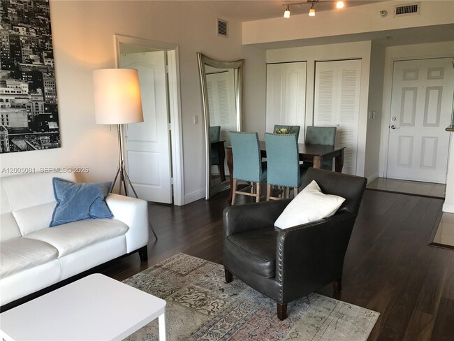 Foto del edificio - 1627 SW 37th Ave