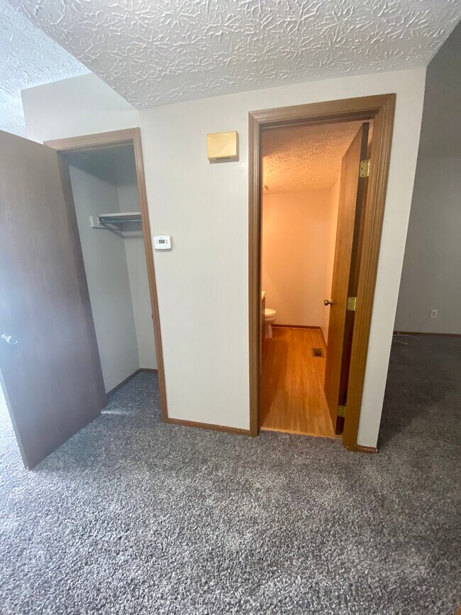 Building Photo - 7862 Woodhouse Ln