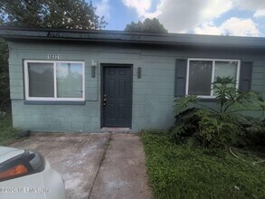 Building Photo - 10321 Westmar Rd