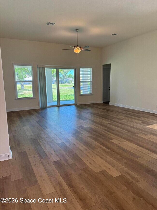 Foto del edificio - 1493 Killian Dr