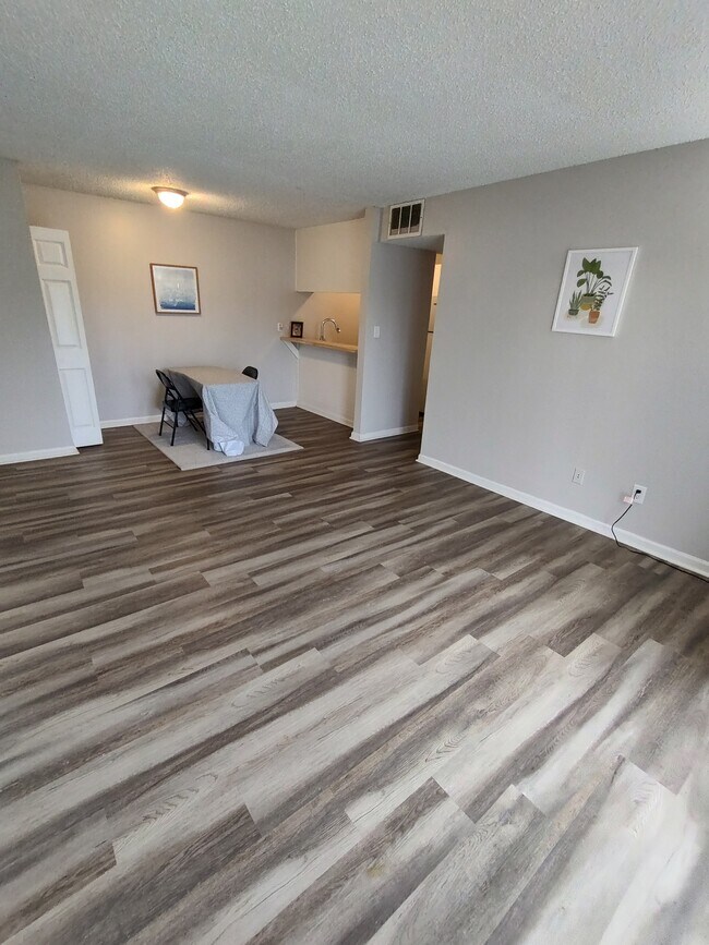 Foto del edificio - 4401 Patton Rd SW