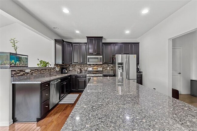 Building Photo - 213 Bucktail Dr