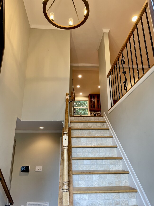 Foto del edificio - 9324 Rainbow Forest Dr