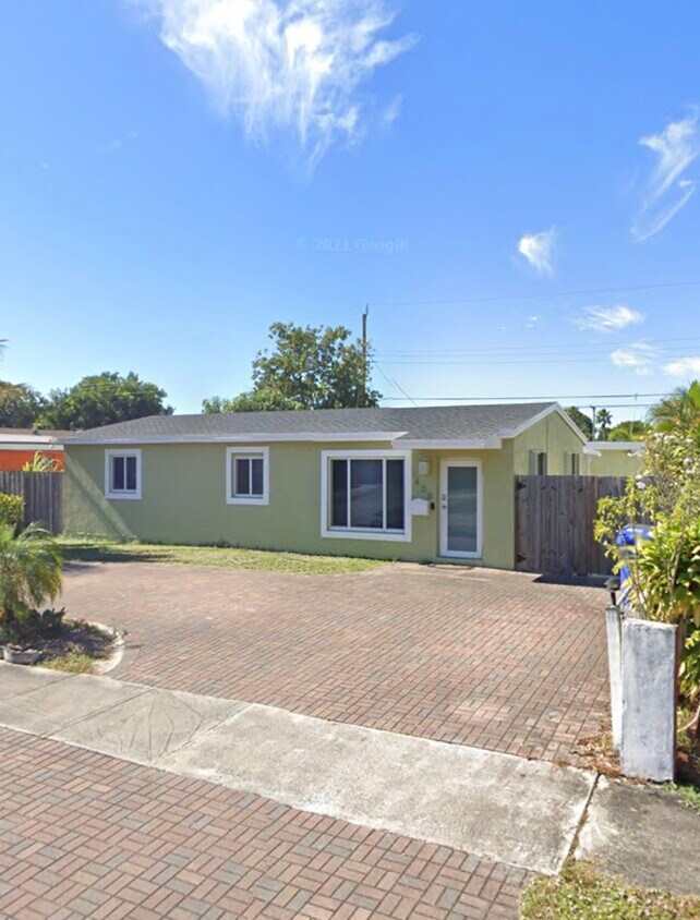 Foto principal - 1400 N 70th Way