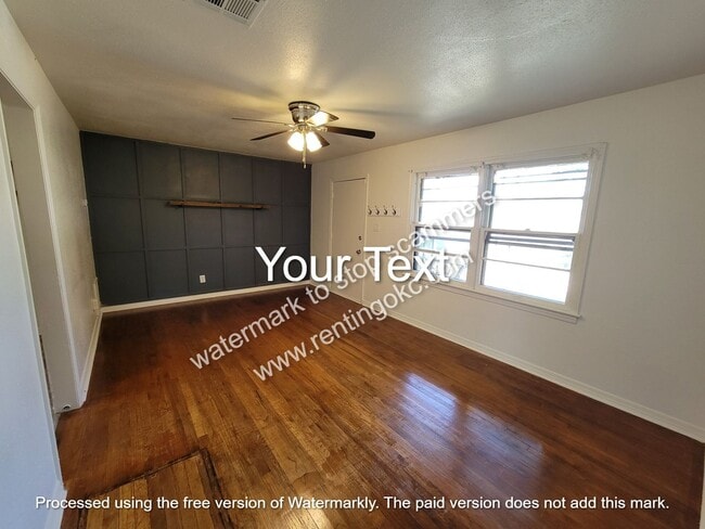 Building Photo - Remodeled and ready to go!