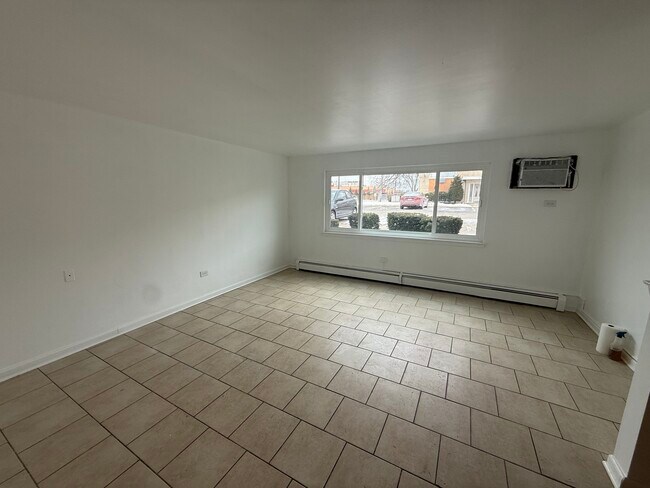 Foto del edificio - 9575 Maple Dr