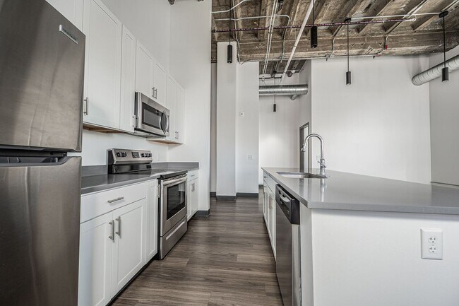 Interior Photo - Vera on Broad