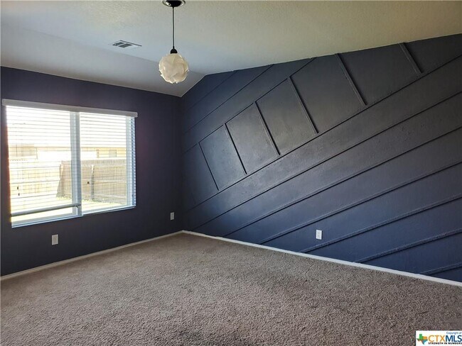 Building Photo - 1412 Doncaster Dr