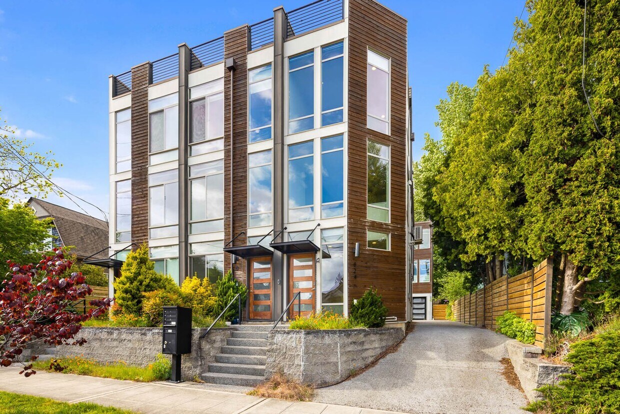 Foto principal - 824 NW 63rd St