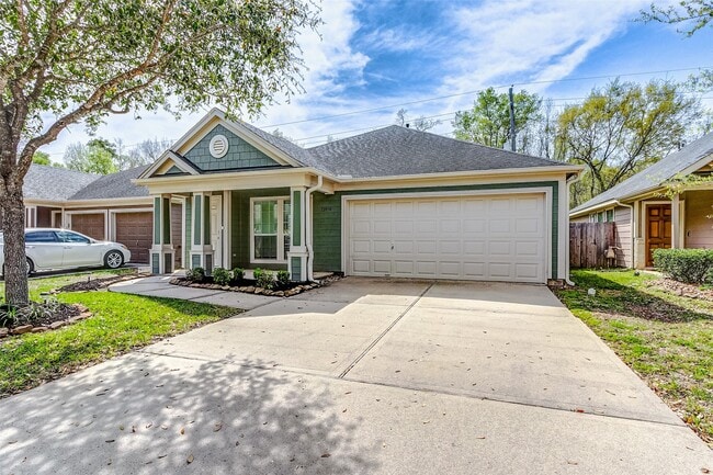 Building Photo - 12838 Pecan Shores Dr