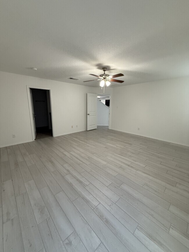 Foto del edificio - 1045 Polmont Ct