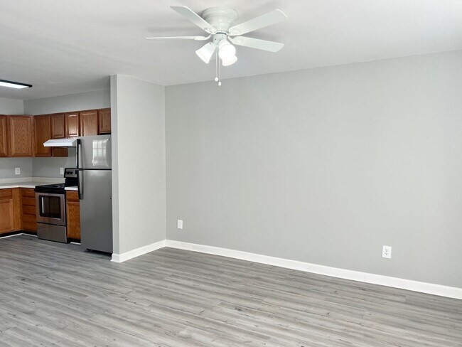 Foto del edificio - 654 Lakeside Ave