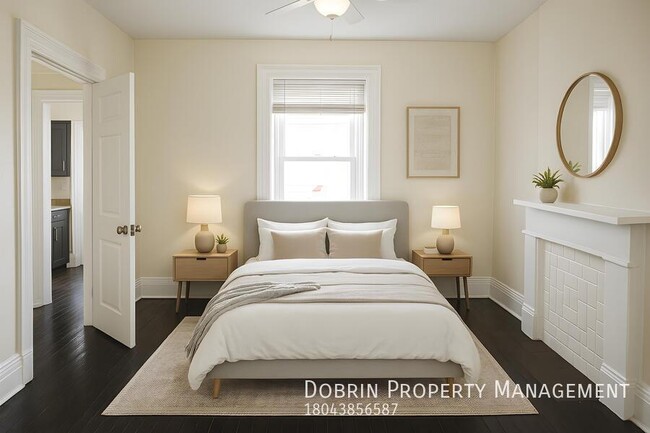 Photo - 16 E Leigh St House