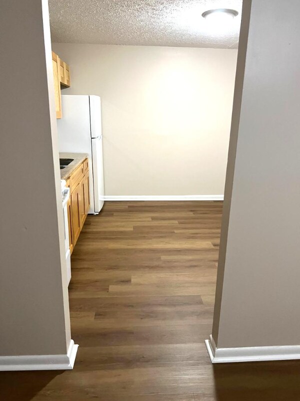 Foto del edificio - 861 Buchanan Trail E