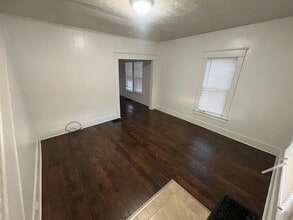 Building Photo - 116 Lighthouse St