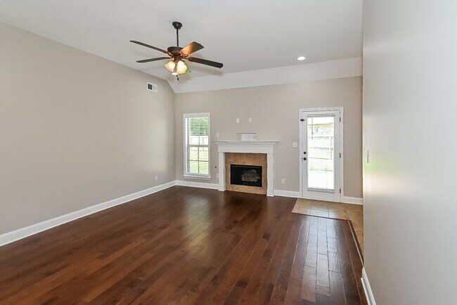 Building Photo - 7263 Willow Point Dr