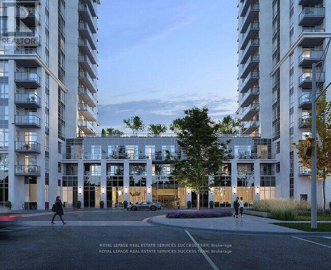 Building Photo - 204 Burnhamthorpe Rd E