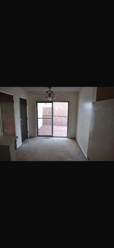 Foto del edificio - 10251 Benton St